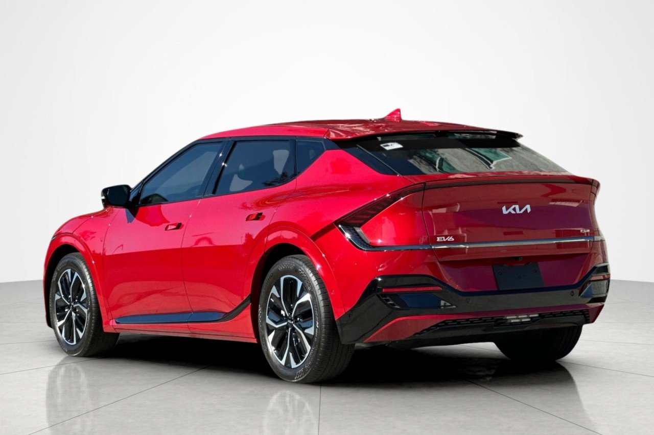 Used 2024 RED Kia GT-Line image 3