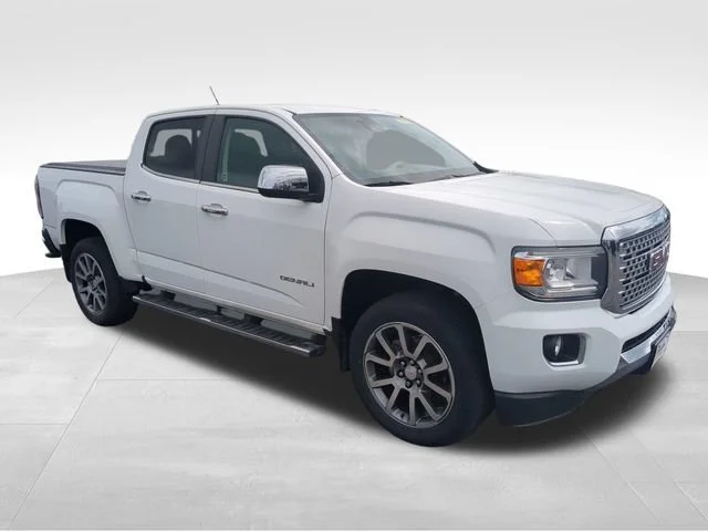 Used 2019 White GMC 4WD Denali image 9