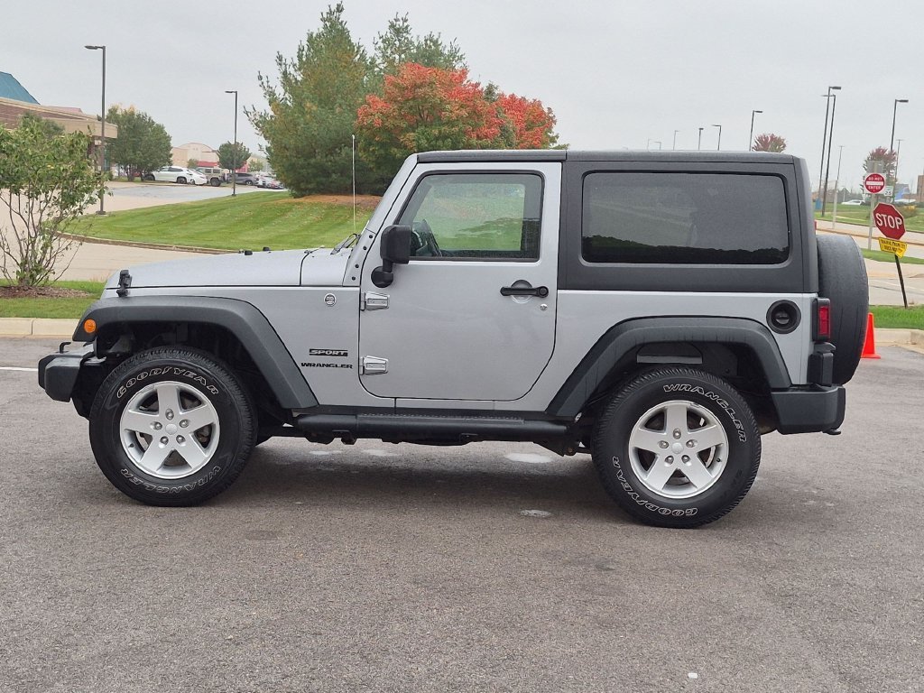 Used 2014 Gray Jeep Sport image 4
