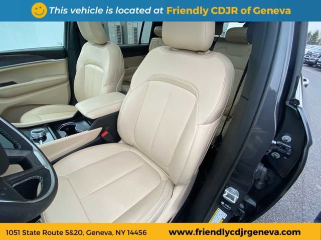 Used 2025 Gray Jeep Limited image 12