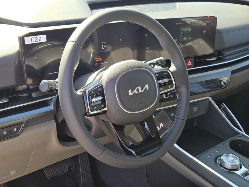 New 2026 Snow White Pearl Kia LXS image 12