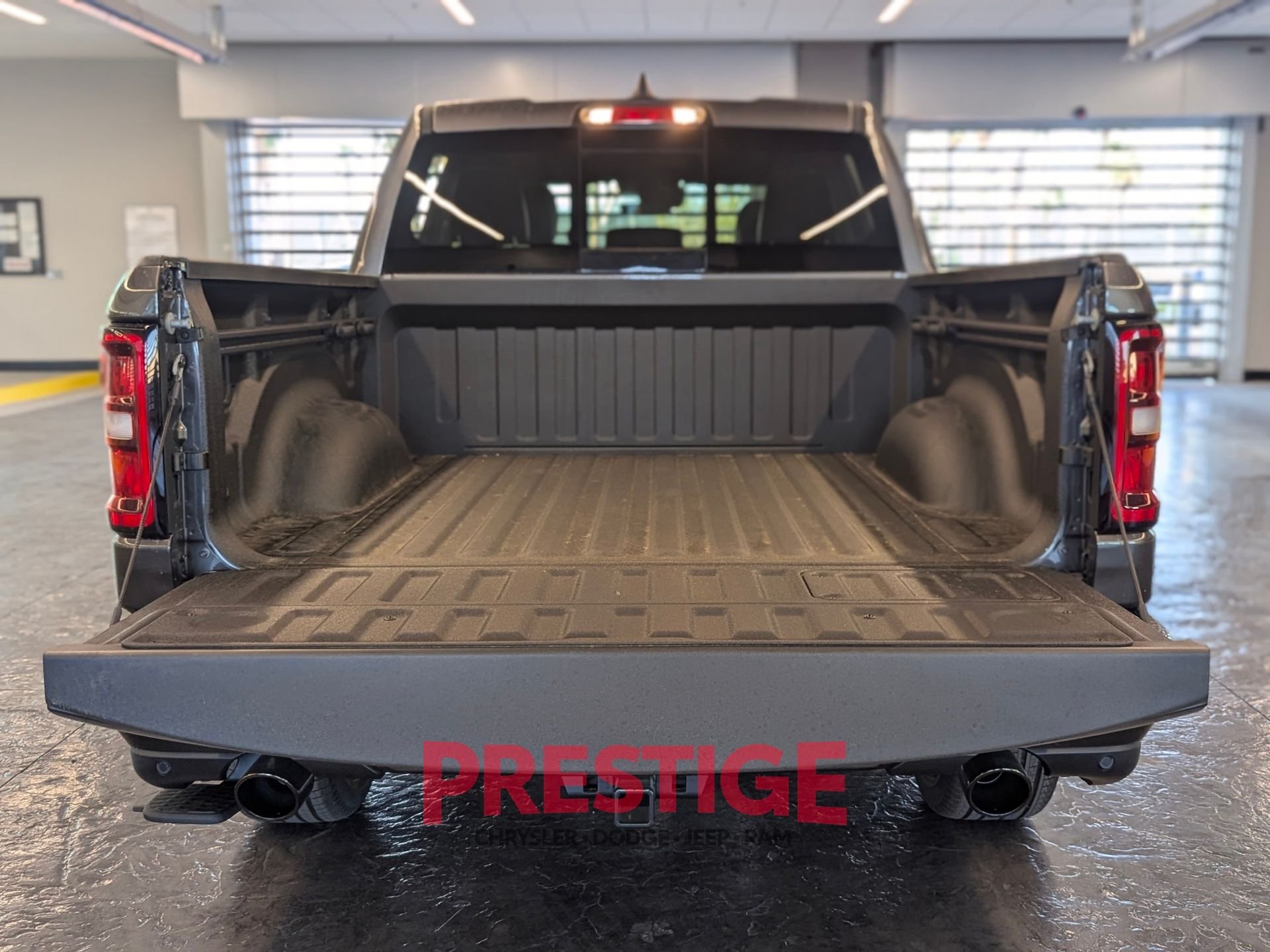 New 2026 Granite Crystal Metallic Clear-Coat Exterior Paint RAM Laramie image 7