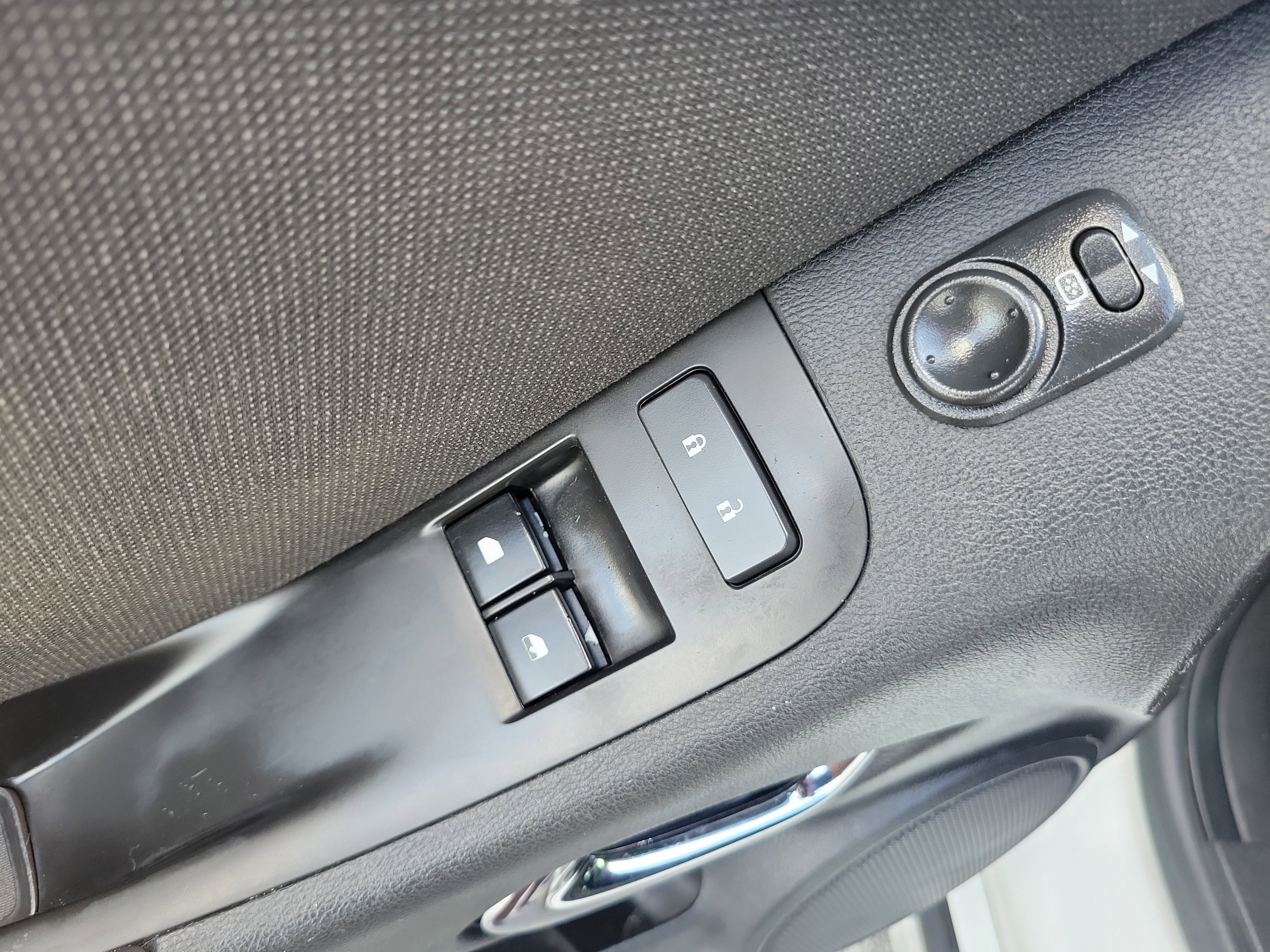 Used 2015 Summit White Chevrolet LT image 11