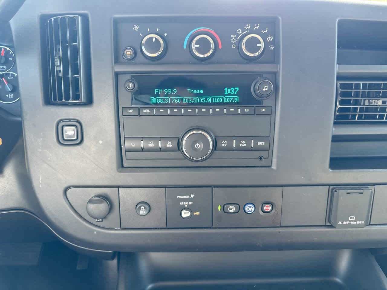 2025 Chevrolet Express Passenger LS - Photo 19