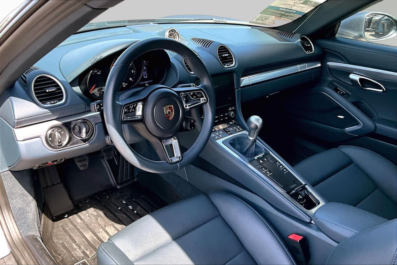Used 2025 Vanadium Grey Metallic Porsche  image 18