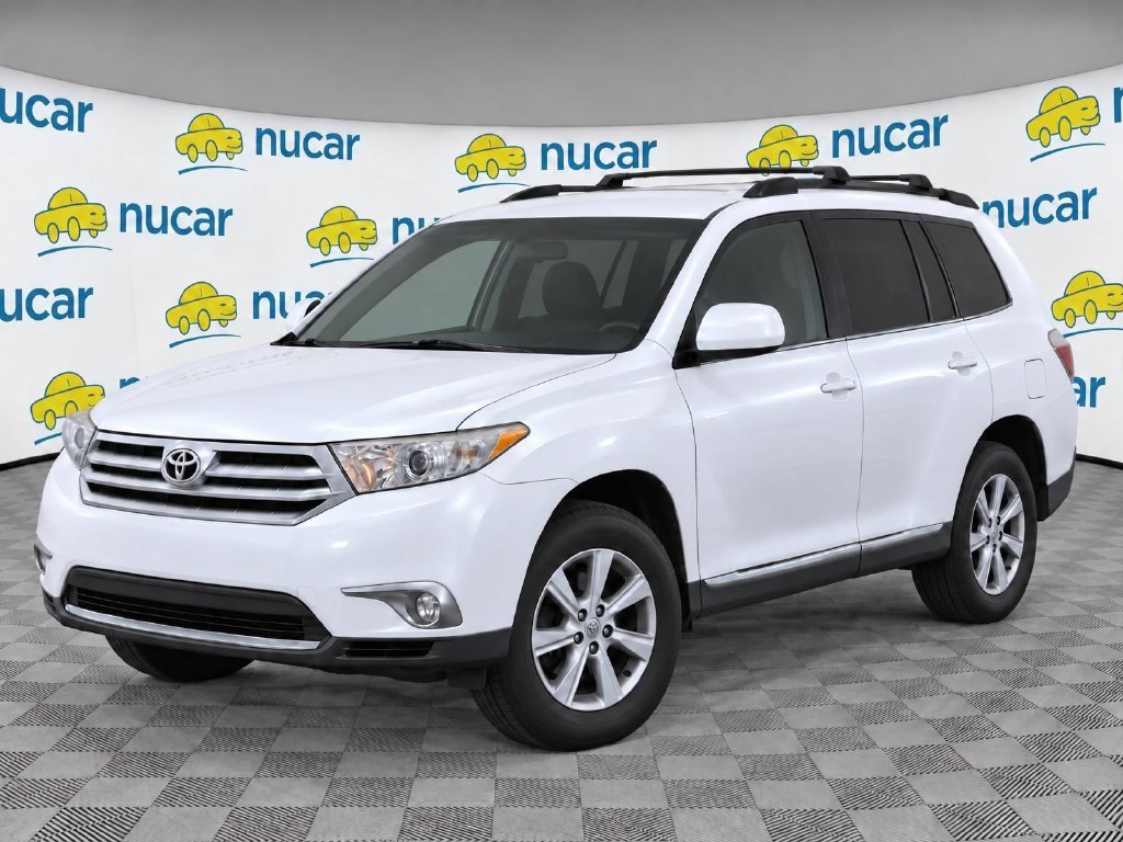 Used 2012 White Toyota Base image 2