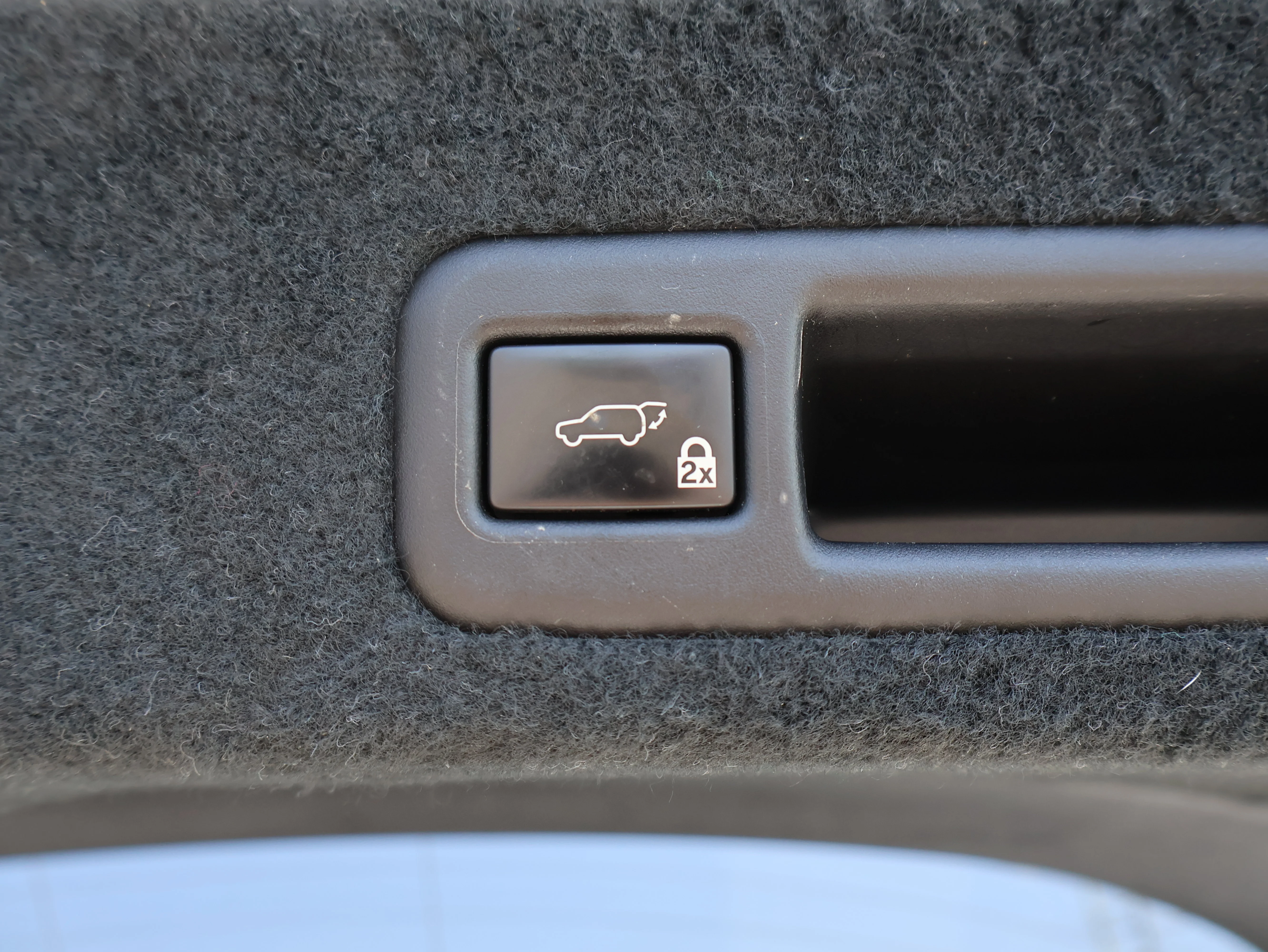 Used 2017 Silver Lining Metallic Lexus RX 350 image 16