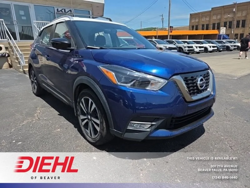 Used 2018 Blue Nissan SR image 1