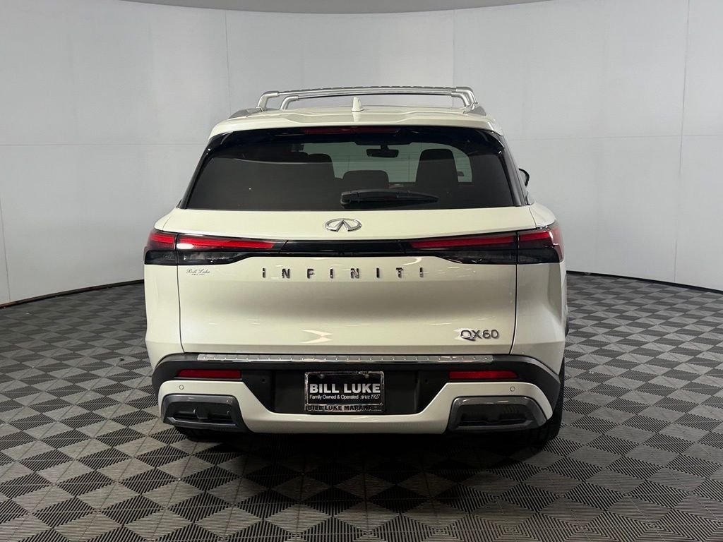 Used 2023 White INFINITI Sensory image 7