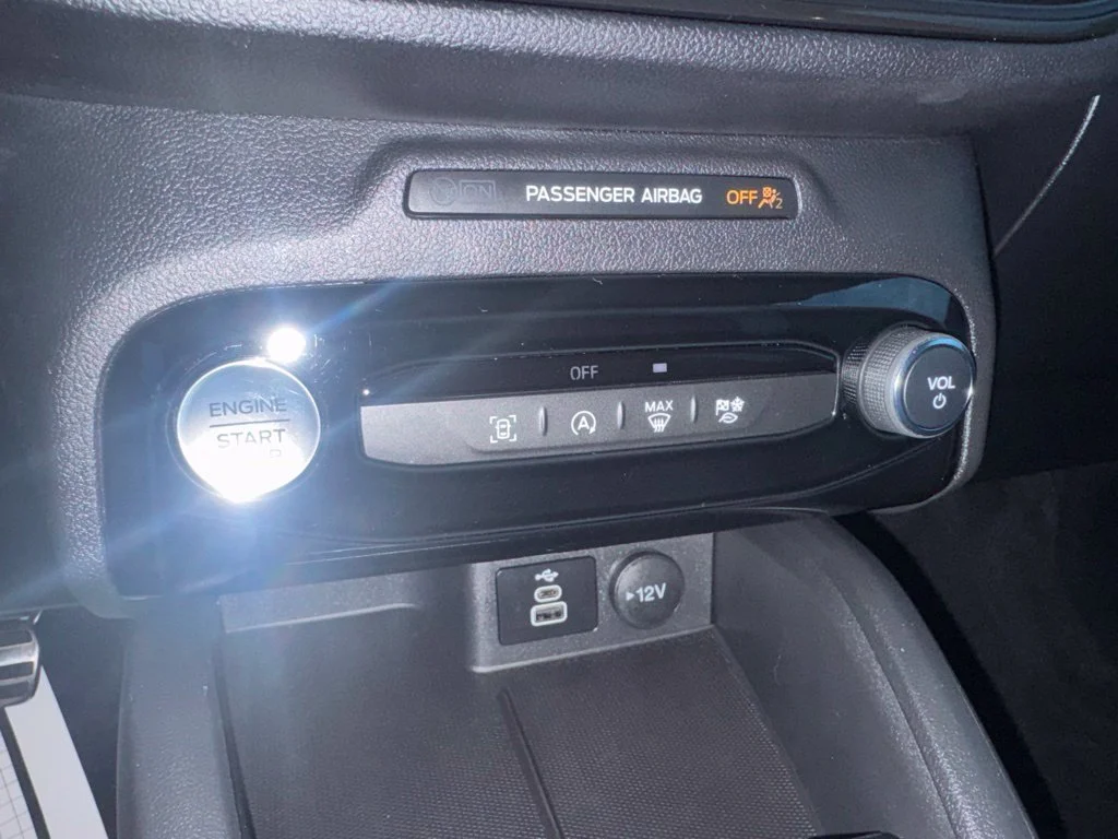 Used 2024 White Metallic Ford ST-Line image 24