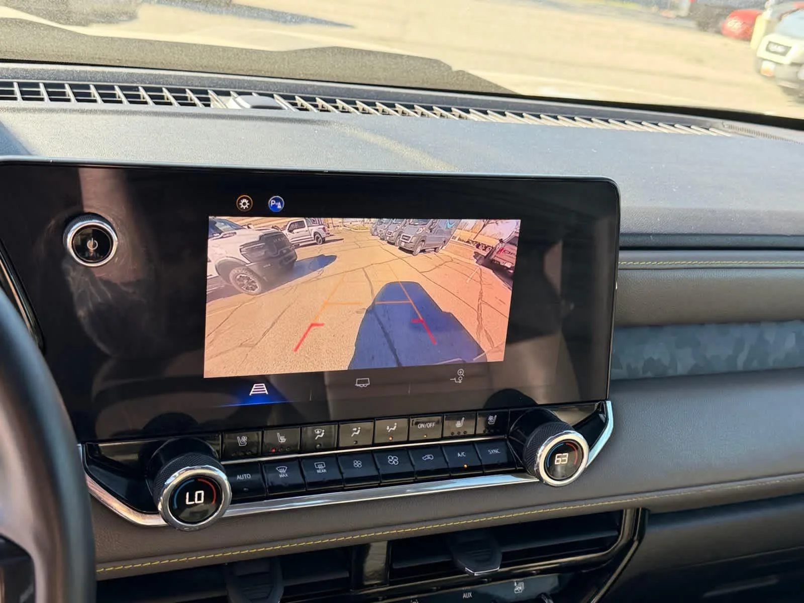 2023 Chevrolet Colorado ZR2 - Photo 22