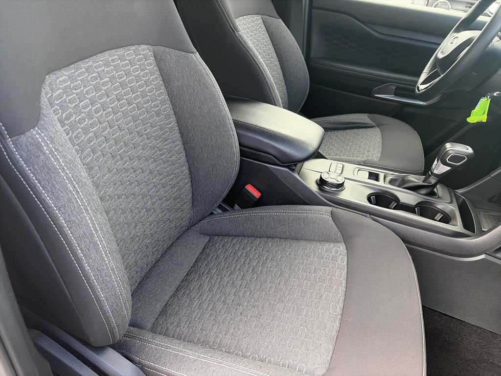 Used 2024 Green Ford XLT image 33