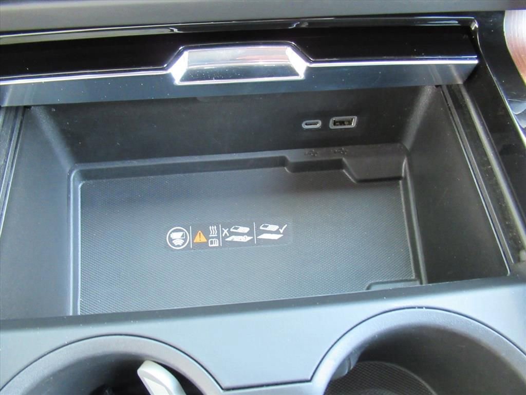 Used 2025 Summit White GMC Denali image 24