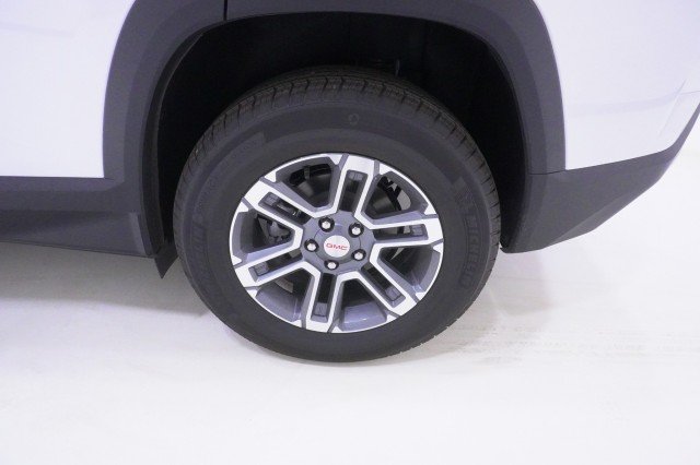 New 2026 Summit White GMC Elevation image 7