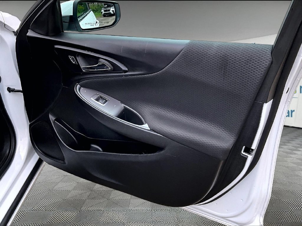Used 2024 White Chevrolet LT image 12