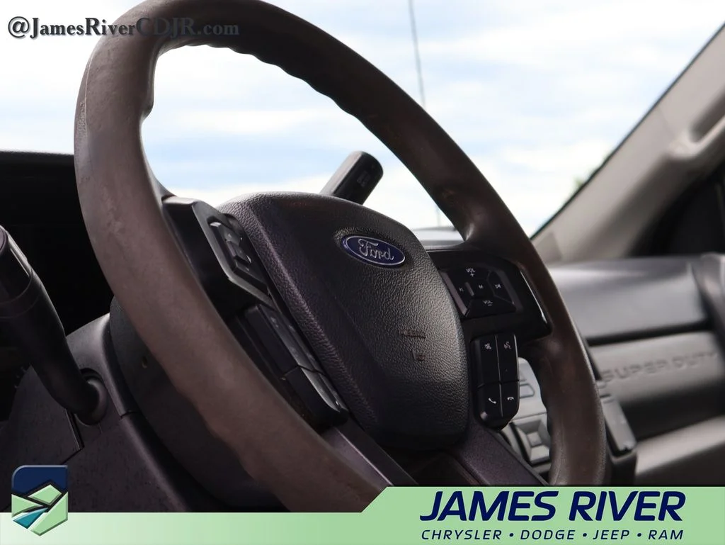 Used 2020 Red Ford XL image 24