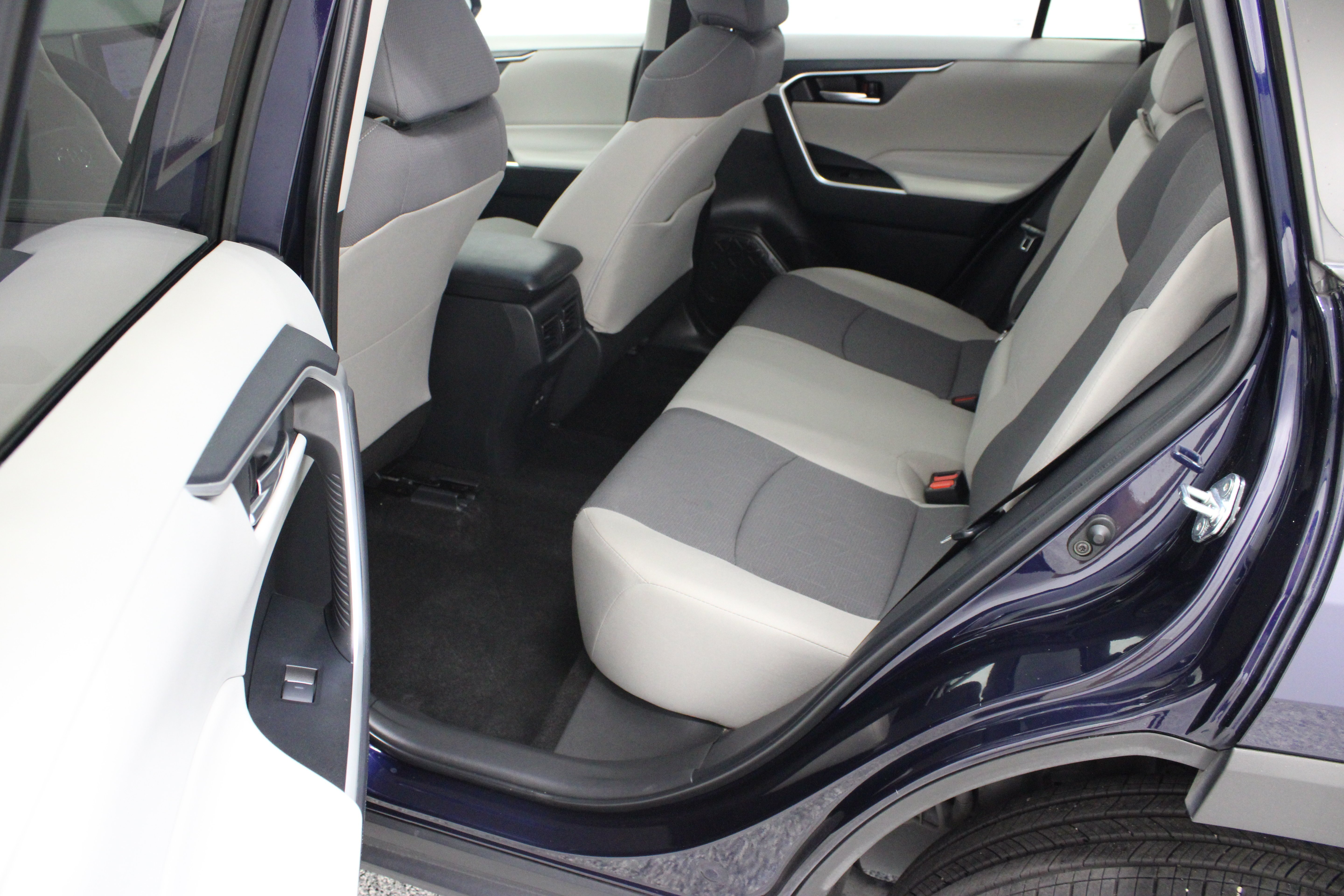 Used 2025 Blueprint Toyota XLE 2.5L image 29