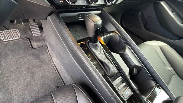 2024 Honda Accord Hybrid EX-L - Photo 24