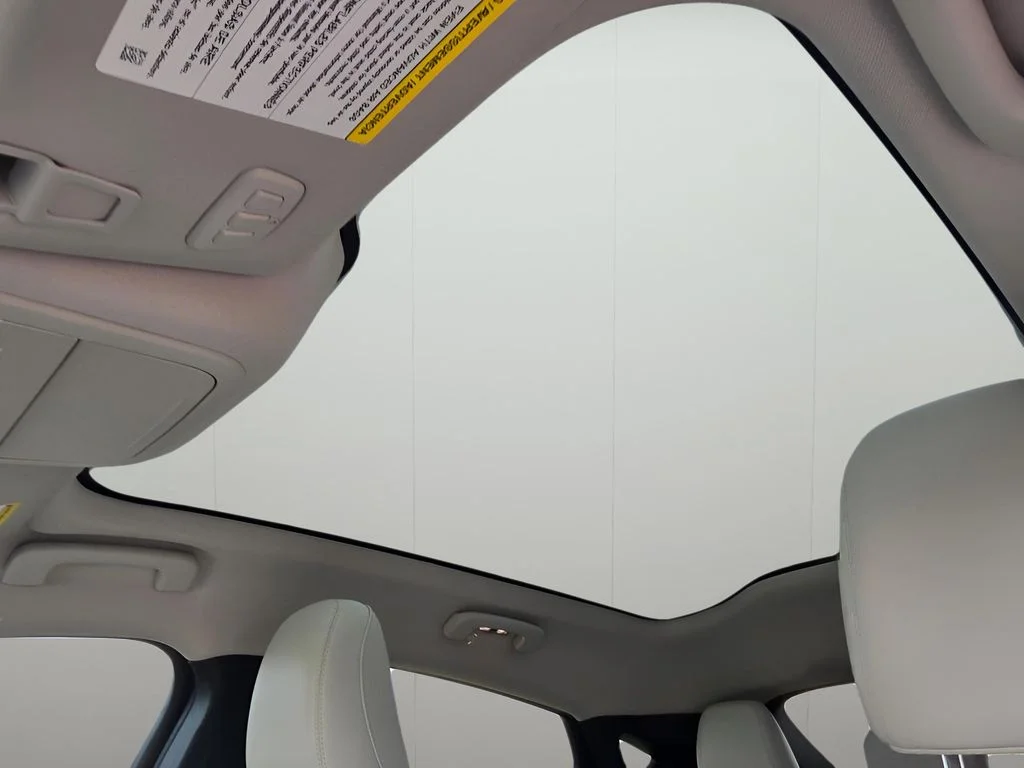Used 2024 Star White Metallic Tri-Coat Ford Premium image 21