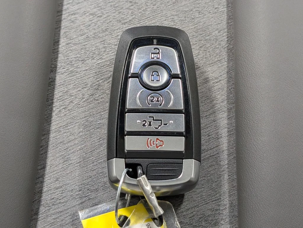 New 2026 Marsh Gray Ford Platinum® image 33