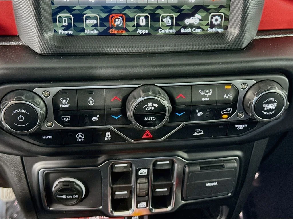 Used 2021 White Jeep Unlimited Rubicon image 13