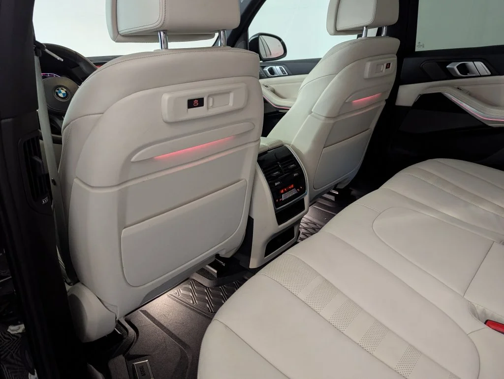 Used 2019 Gray BMW xDrive40i image 51
