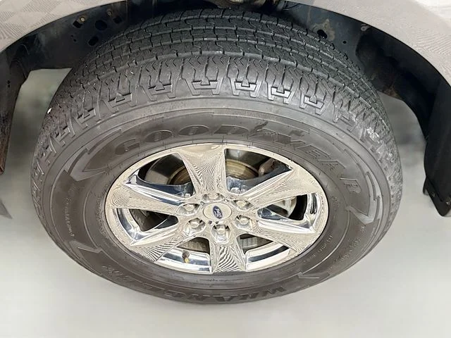 Certified Used 2019 Magnetic Ford XLT image 31