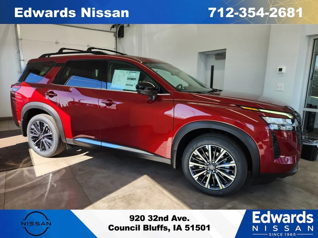 2026 Nissan Pathfinder Platinum 4WD's photo