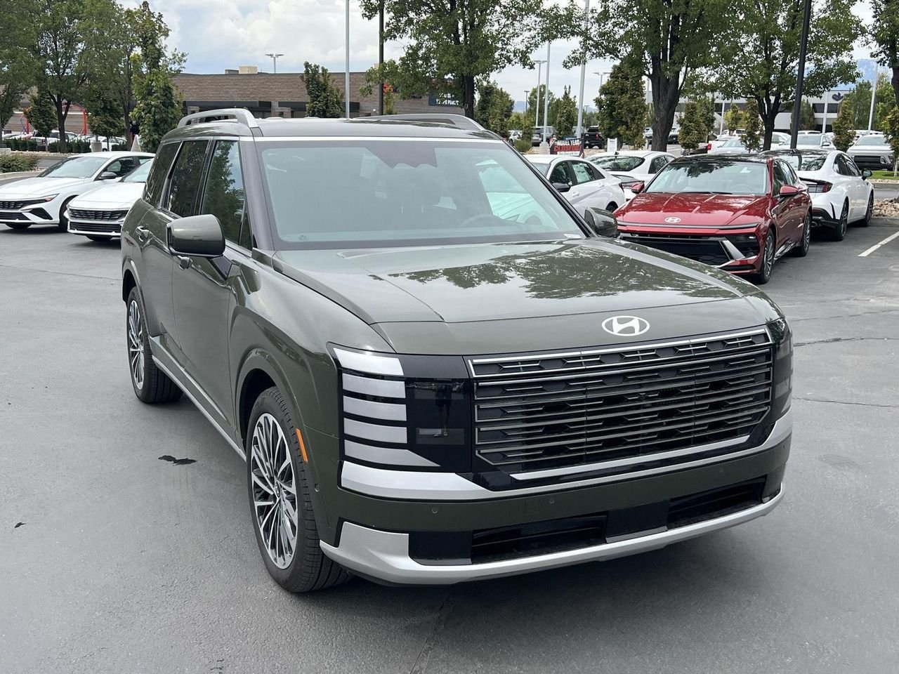 New 2026 Titan Charcoal Pearl Hyundai Calligraphy image 4