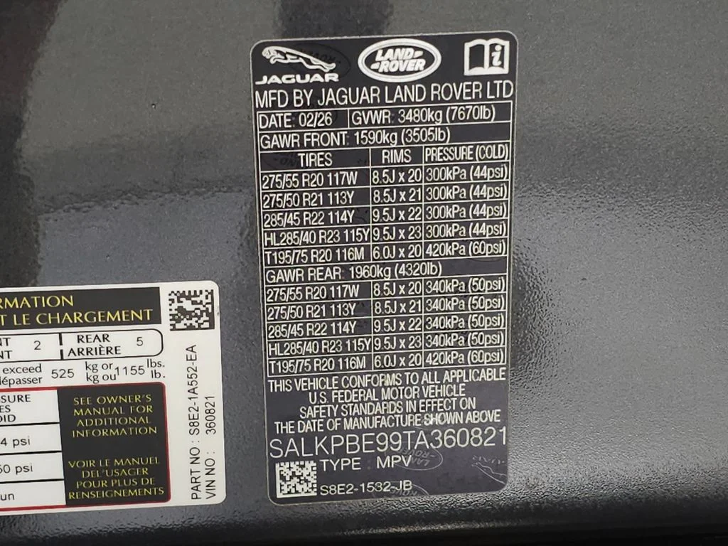 New 2026 Carpathian Grey Land Rover SE image 42