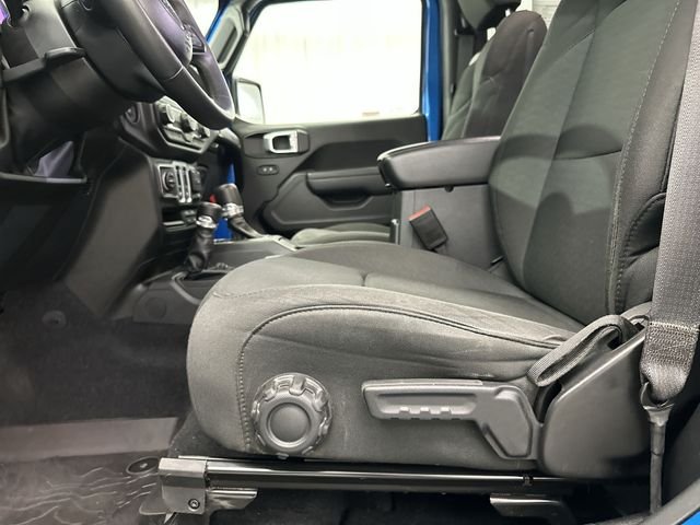 Used 2023 Blue Jeep Sport S image 18