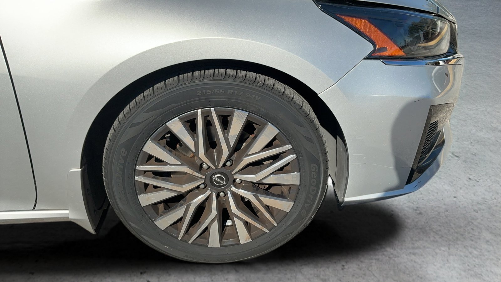 Used 2023 Silver Nissan 2.5 SV image 59
