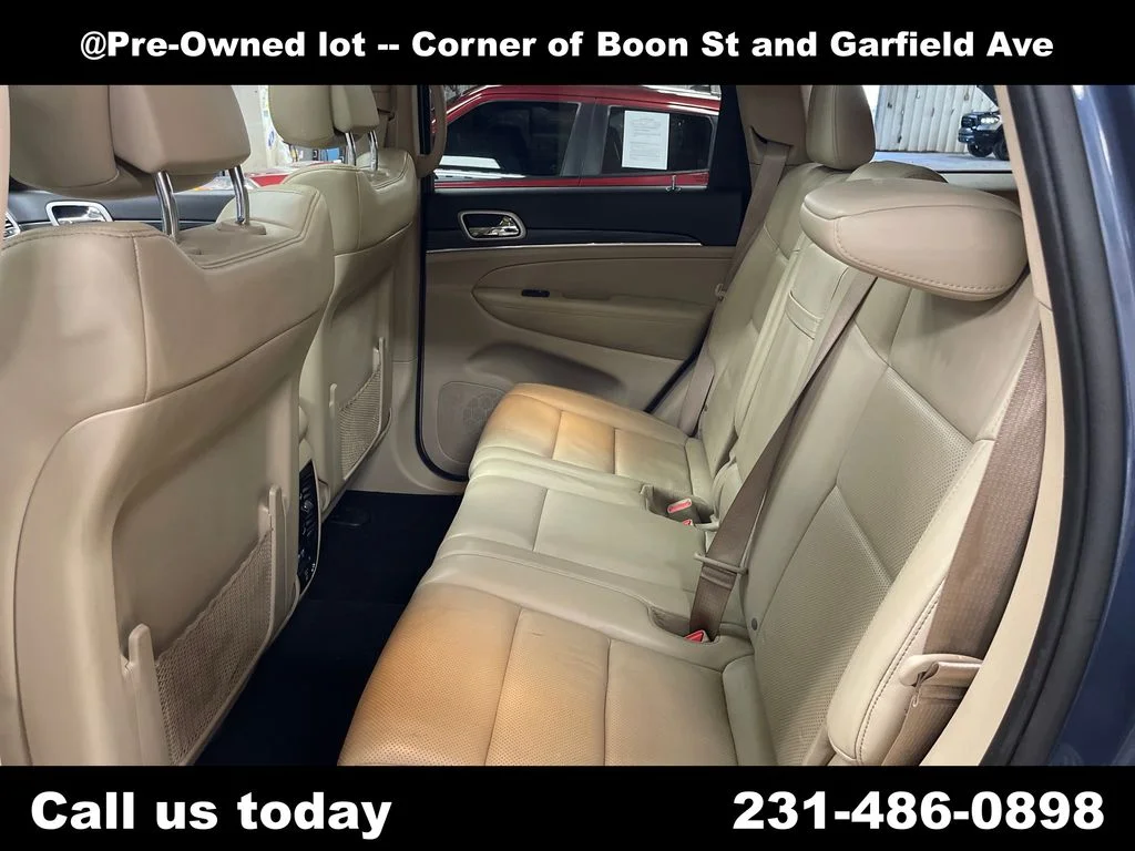 Used 2019 Blue Jeep Limited image 27