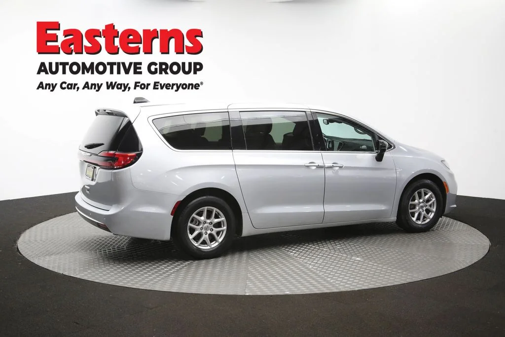 Used 2024 Silver Chrysler Touring L image 42