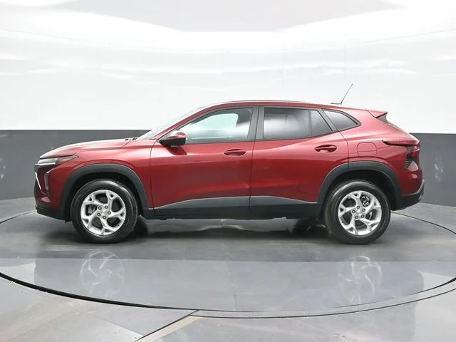 Used 2024 Red Chevrolet LS image 4