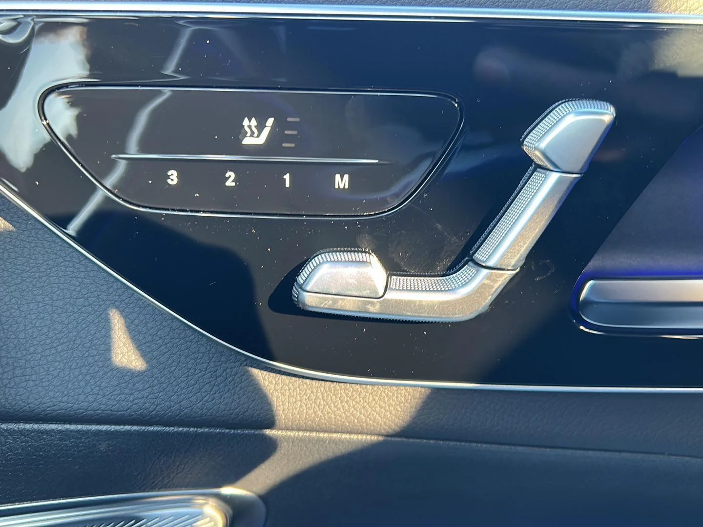 New 2026 WHITE Mercedes-Benz GLC 300 image 23