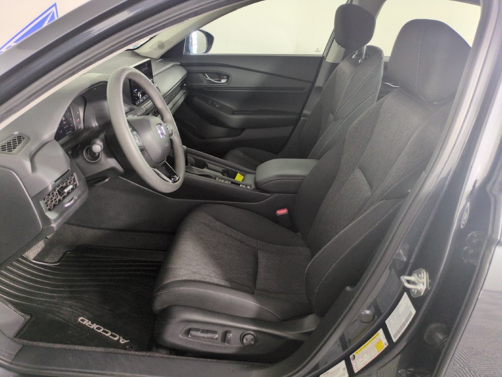 2025 Honda Accord SE - Photo 14