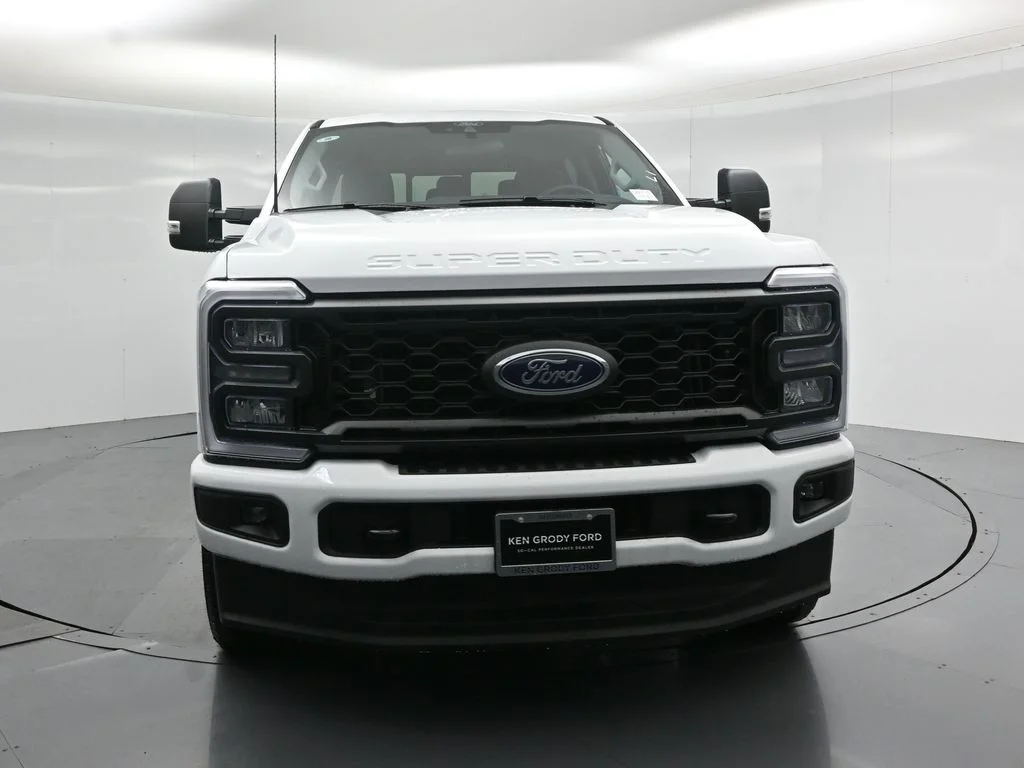 New 2026 Oxford White Ford XL image 18