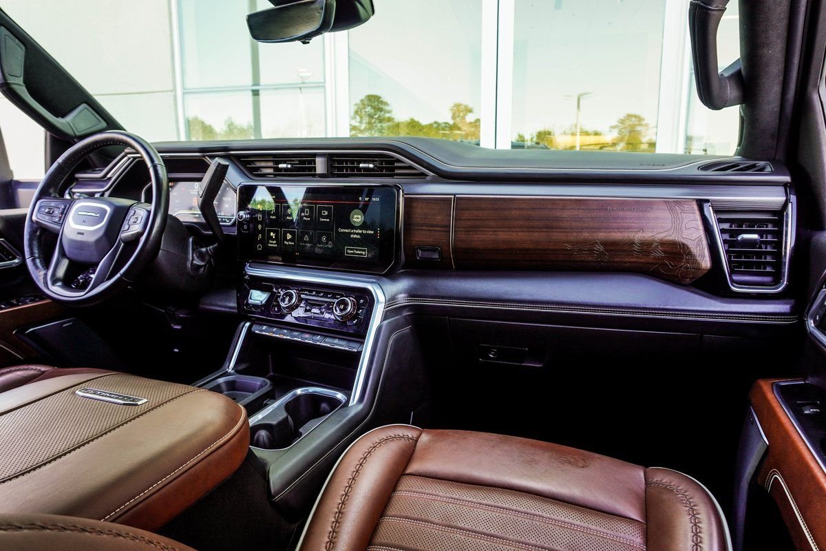 Used 2024 White GMC Denali Ultimate image 18