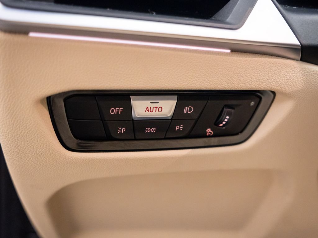 Used 2023 White Metallic BMW 330i xDrive image 20