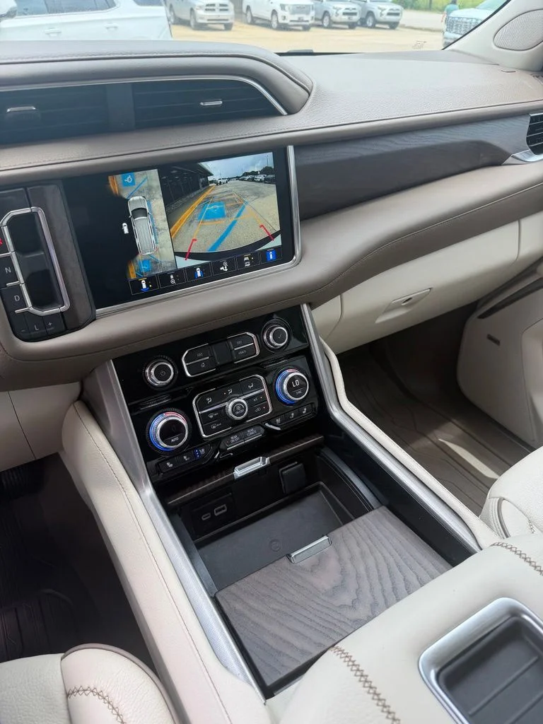 Used 2024 White GMC Denali image 13