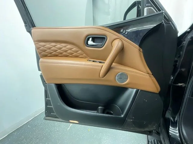 Used 2022 Black INFINITI Sensory image 9