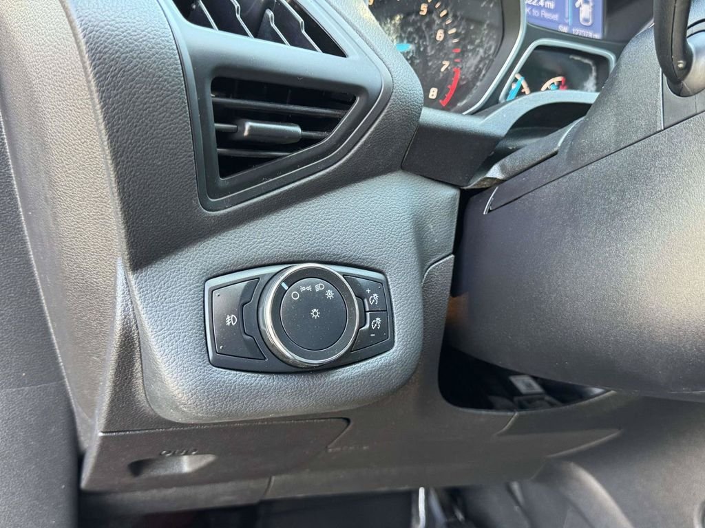 Used 2013 Gray Ford SE image 8