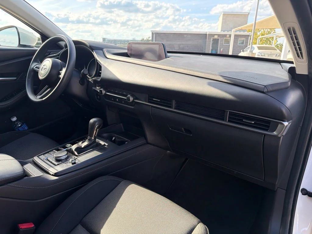 Used 2022 White Mazda 2.5 S image 28