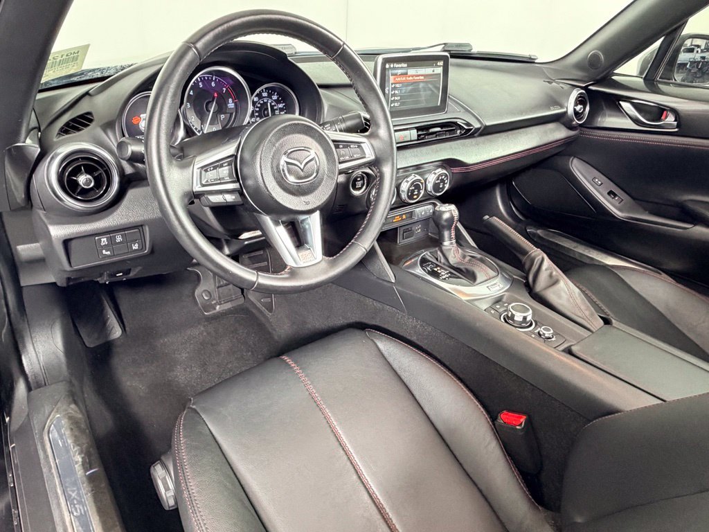 Used 2017 Red Mazda Grand Touring image 21