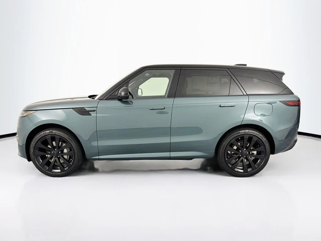 New 2026 Giola Green Land Rover Dynamic SE image 8