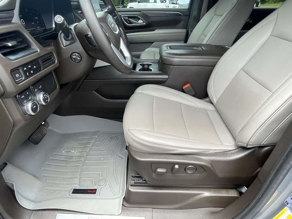 Used 2023 Sterling Metallic GMC SLT image 14