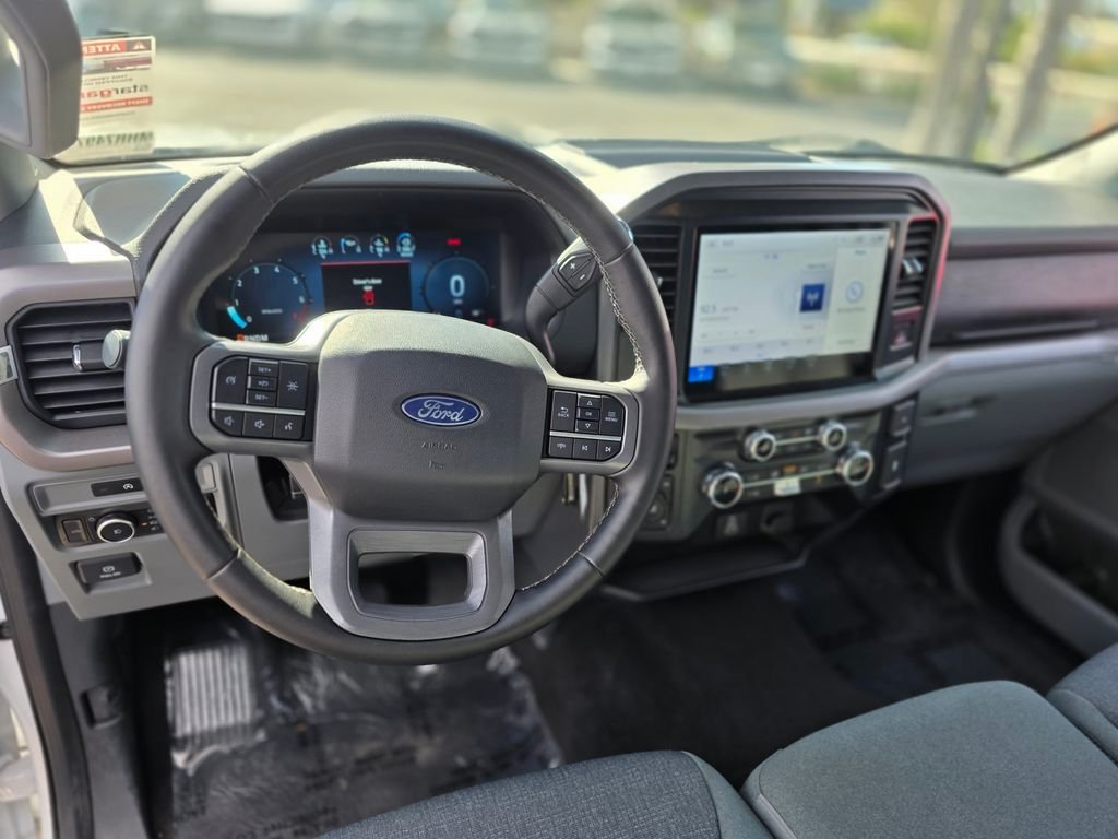 2025 Ford F-150 XLT - Photo 18