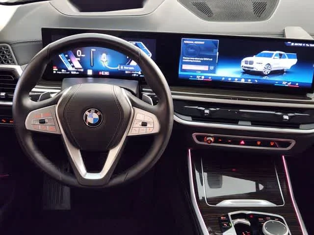 Used 2025 Alpine White BMW xDrive40i image 26