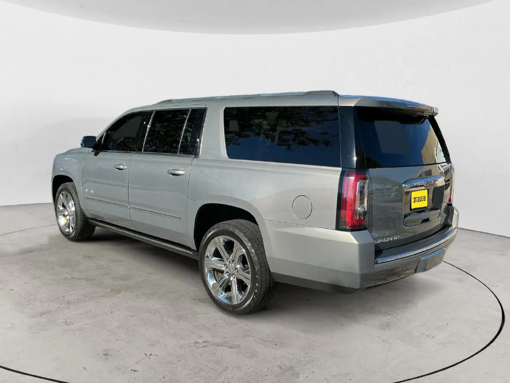 Used 2019 PEPPERDUST METALLIC GMC Denali image 11